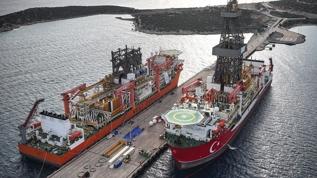 Türkiye'nin enerji filosuna eklenen yeni sondaj gemileri Mersin'de yan yana görüntülendi