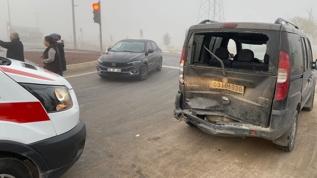 Afyonkarahisar'da feci kaza: Üç araç birbirine girdi