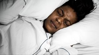 Gece uykunuz beyin sağlığınızı nasıl ele geçiriyor?