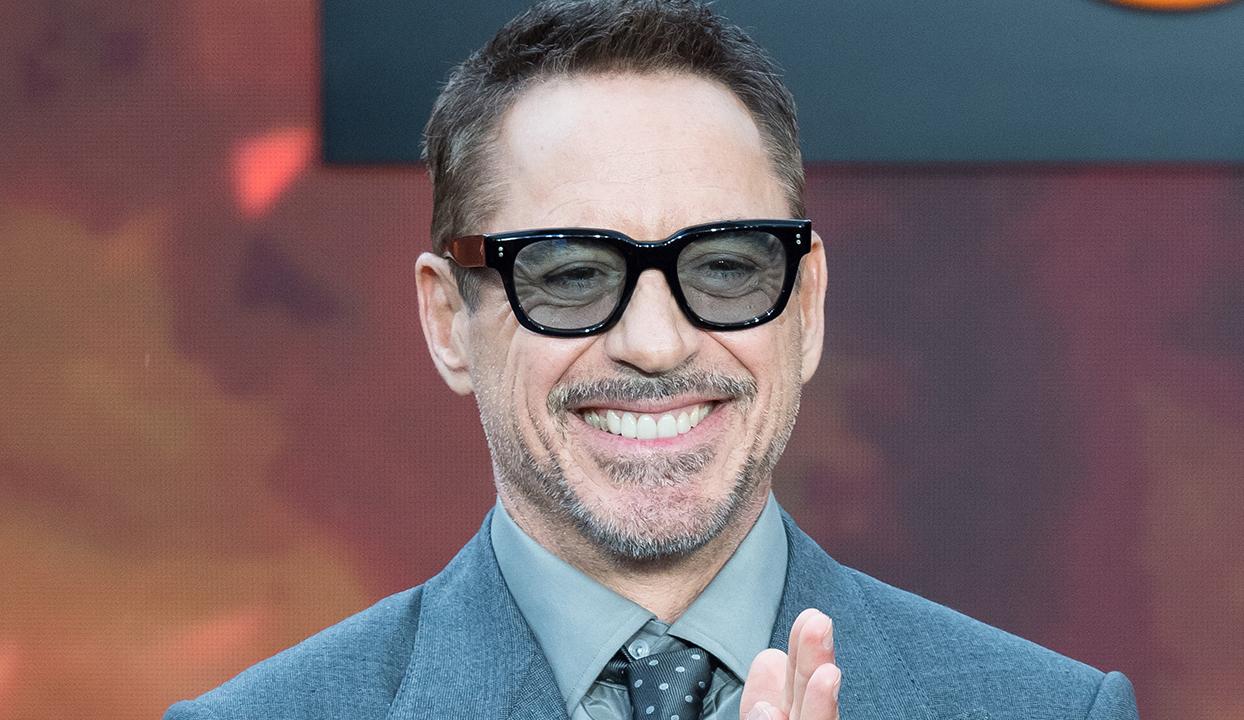 Ödül töreninde Downey Jr.'dan Paltrow'a sürpriz