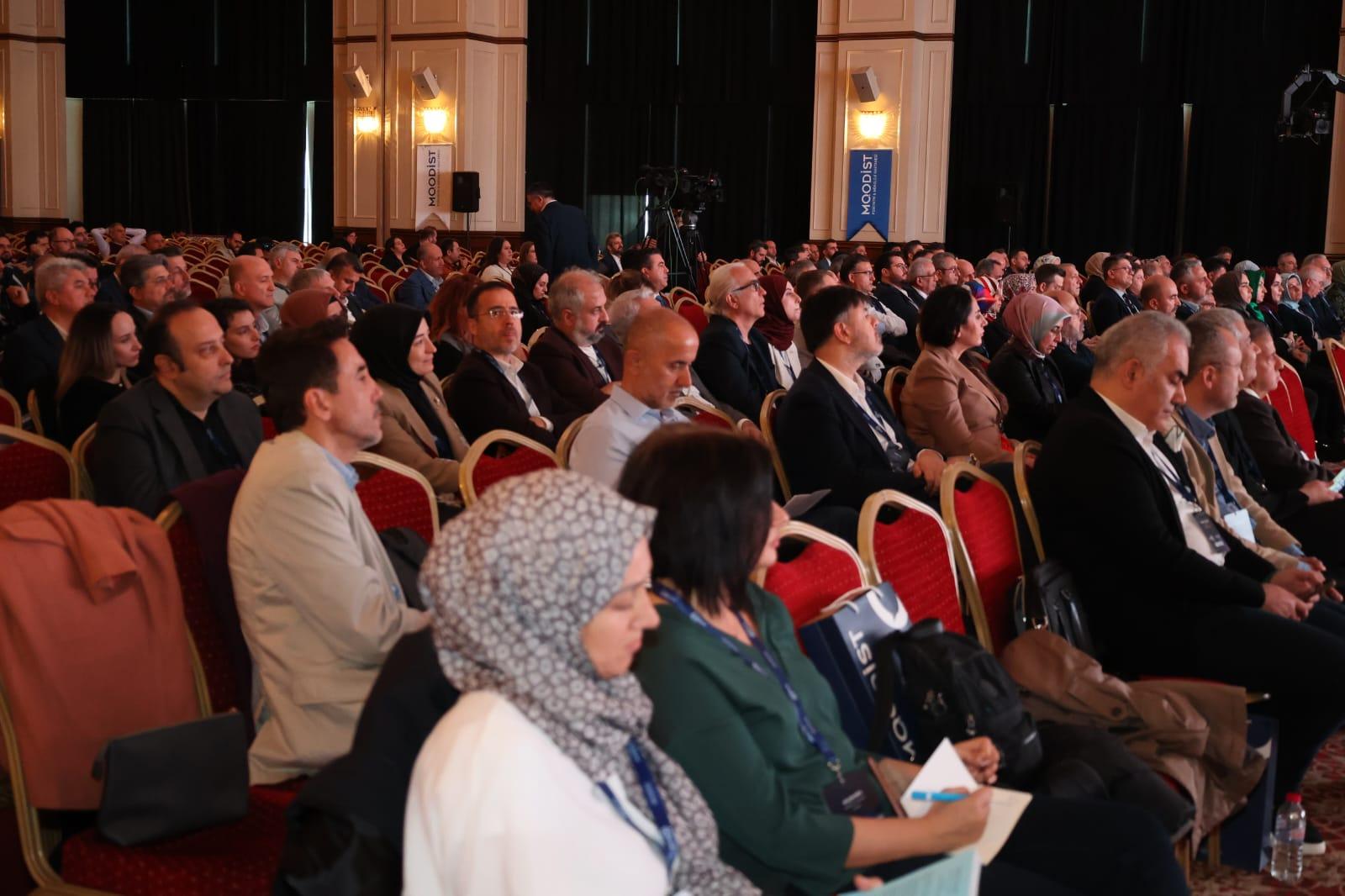 Erken müdahale önemli! Stres yüklü şehir hayatı çalışanı tüketiyor