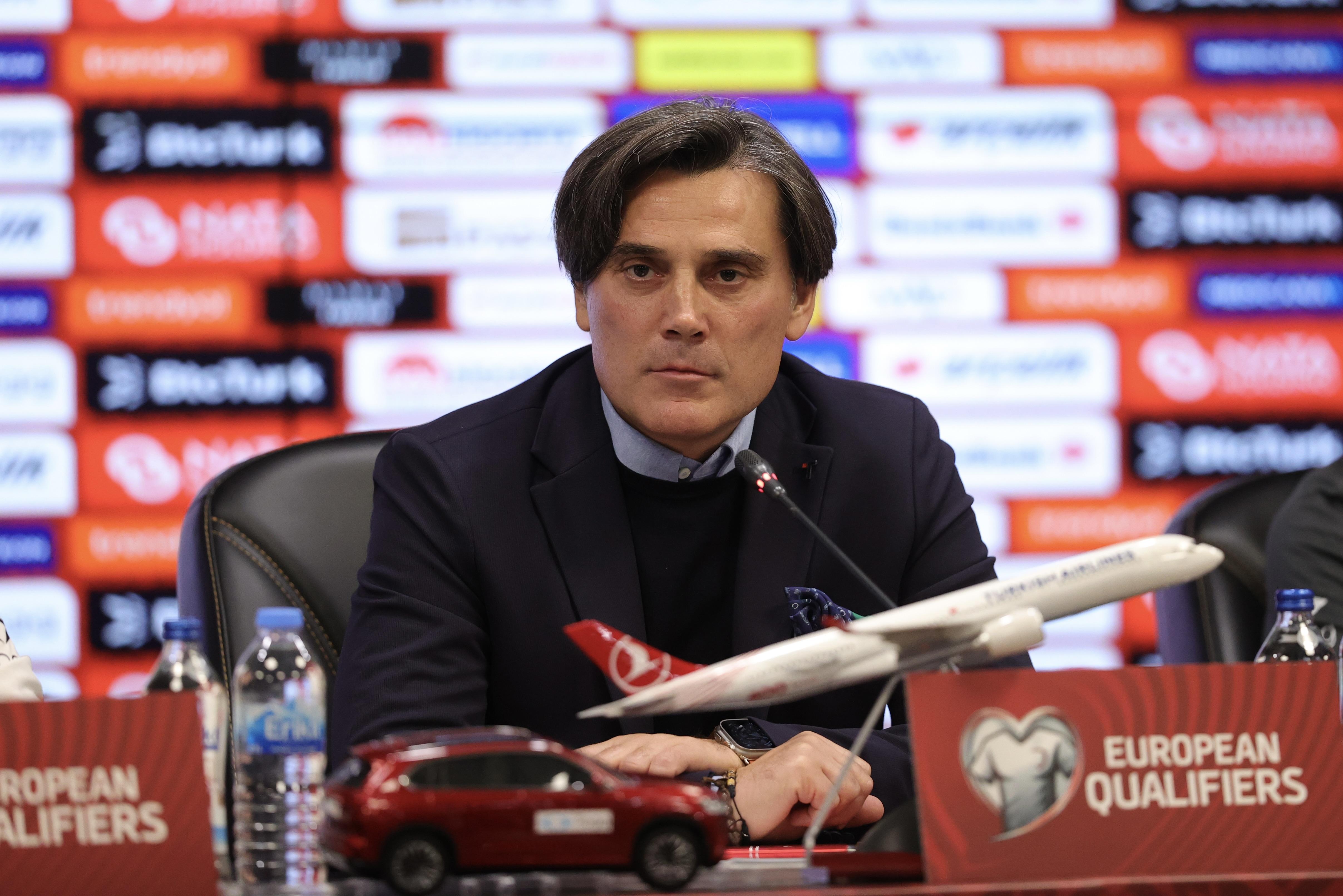 Montella: Dünya Kupası'na dönüş için mart play-off'ları kritik
