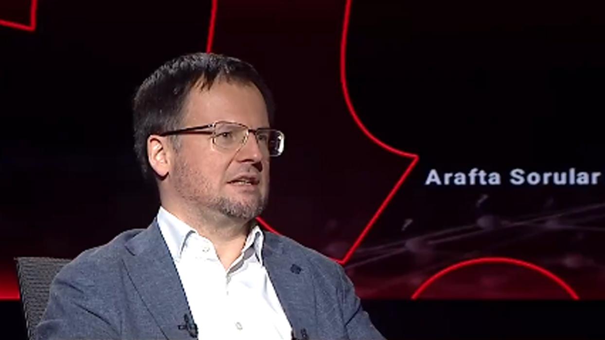 Prof. Dr. Şener Aktürk "Dayton Barışı"nı işaret etti: Bosna Hersek'in yarısı soykırımcılara bırakıldı