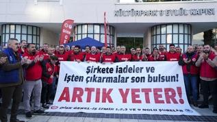 İzmir'de ücretsiz izne çıkarıldıktan sonra işbaşı yaptırılmayan işçiler eylem yaptı