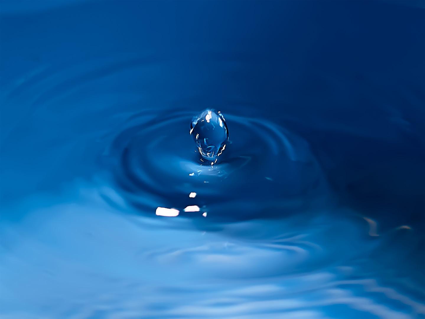 Bilim insanları İsviçre'de suyun içindeki oksijen atomlarını ilk kez görüntüledi