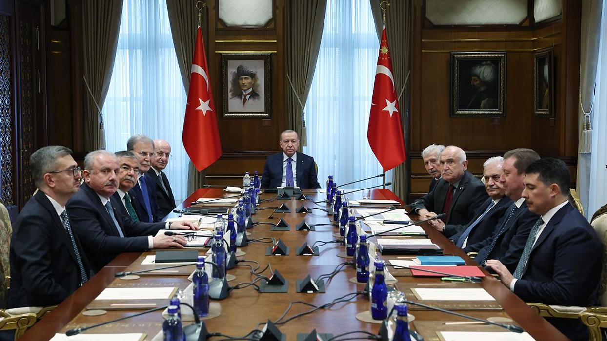 Cumhurbaşkanı Erdoğan başkanlığındaki "Yüksek İstişare Kurulu Toplantısı" başladı
