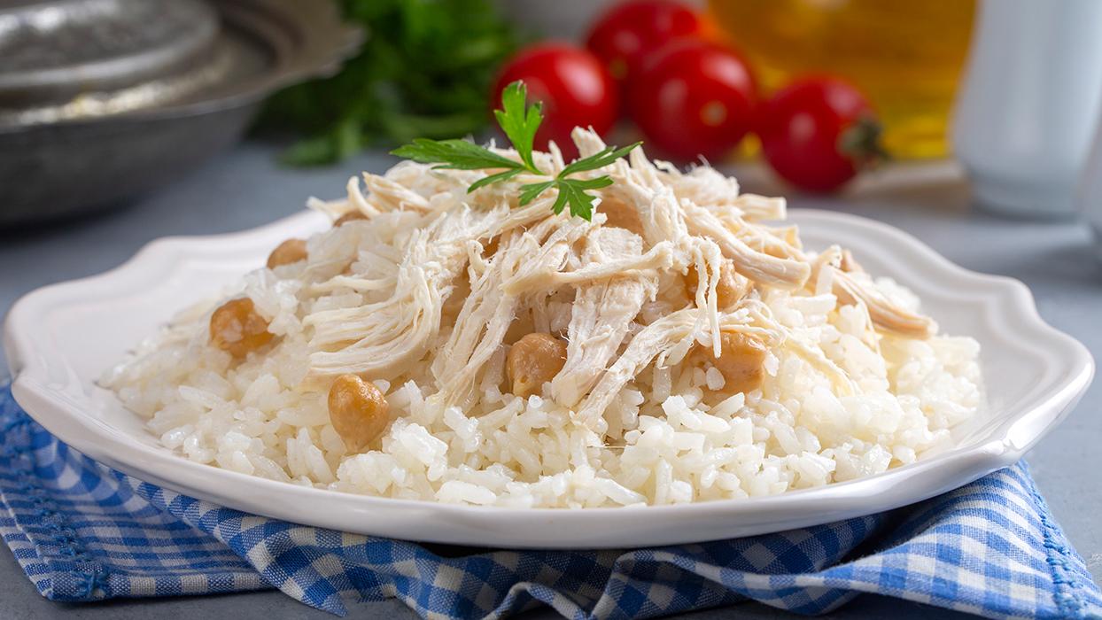 Dumanı üstünde pirinç pilavı tarifi! Kıvamı asla şaşmıyor, tane tane dağılıyor