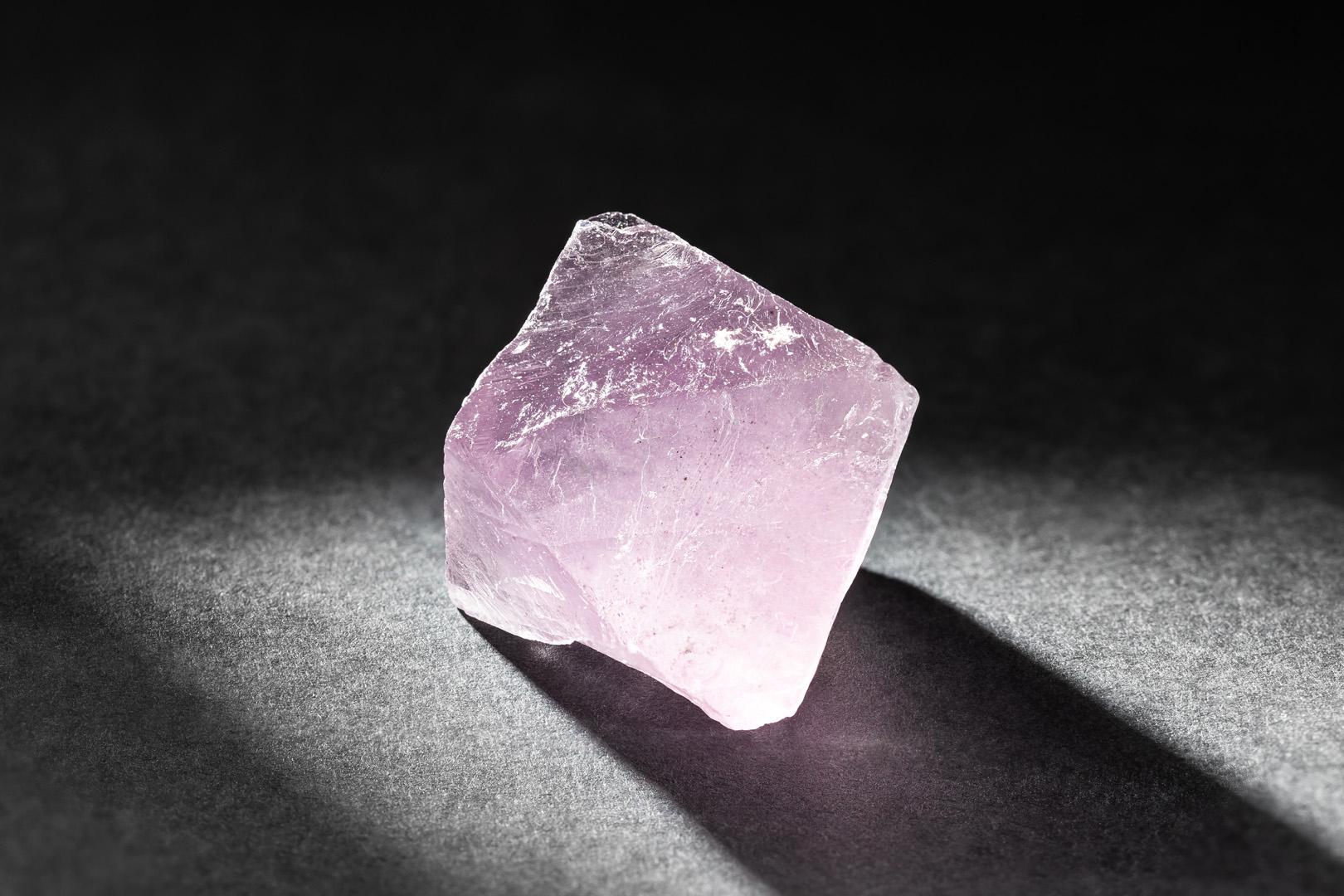 Güney Afrika'da bulunan 108 karatlık pembe elmas dünya piyasasını sarsıyor