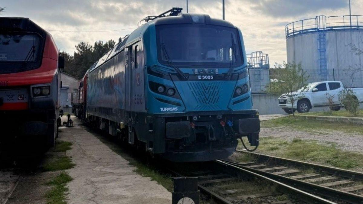 Bir haftada dört araç teslim edildi! Milli tren ve lokomotif üretiminde vites yükseldi