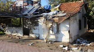 Mahalleli ''yeter'' dedi! Çöp evden 2 kamyon atık çıktı