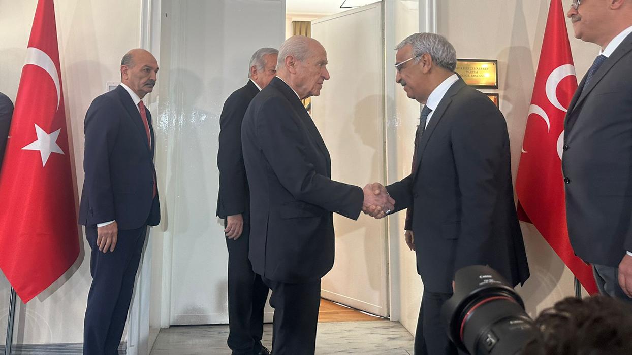 Meclis'te Terörsüz Türkiye görüşmesi! Bahçeli, İmralı heyetini kabul etti