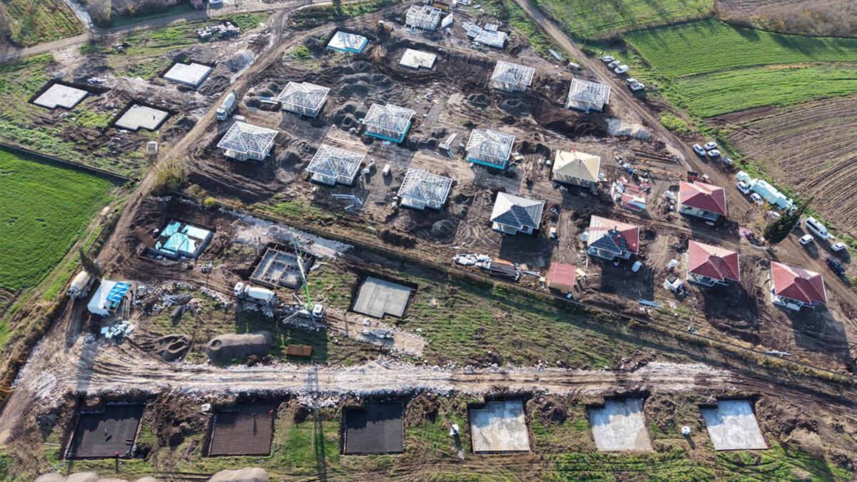 Sındırgı'da deprem konutları peş peşe tamamlanıyor: Allah'ım devletimize zeval vermesin