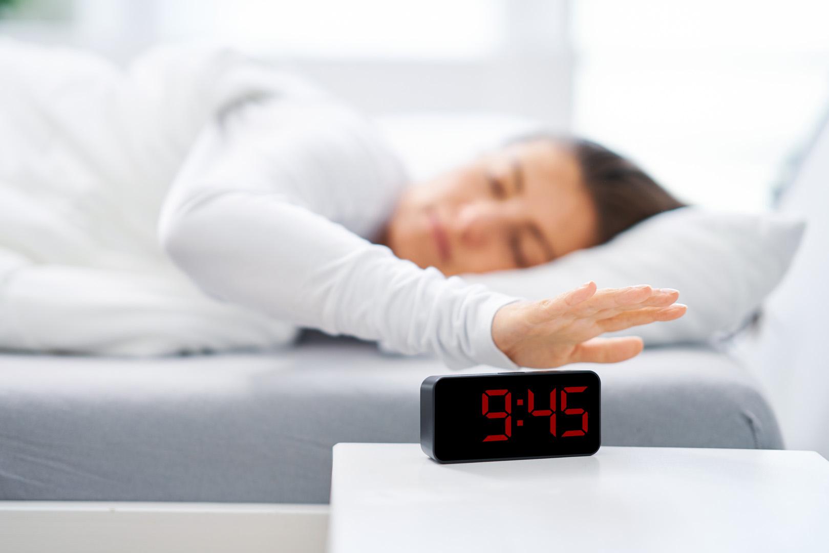 Vücut saatiniz neden alarmdan önce sizi uyandırıyor?