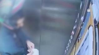 Atatürk'ün portresine tüküren kurye yakalandı