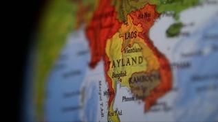 Kamboçya, Tayland ile tüm sınır geçişlerini askıya aldı