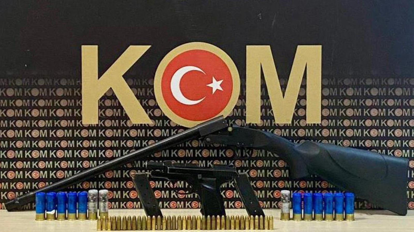 Kars'ta yasa dışı silah ticareti operasyonunda 10 şüpheli yakalandı