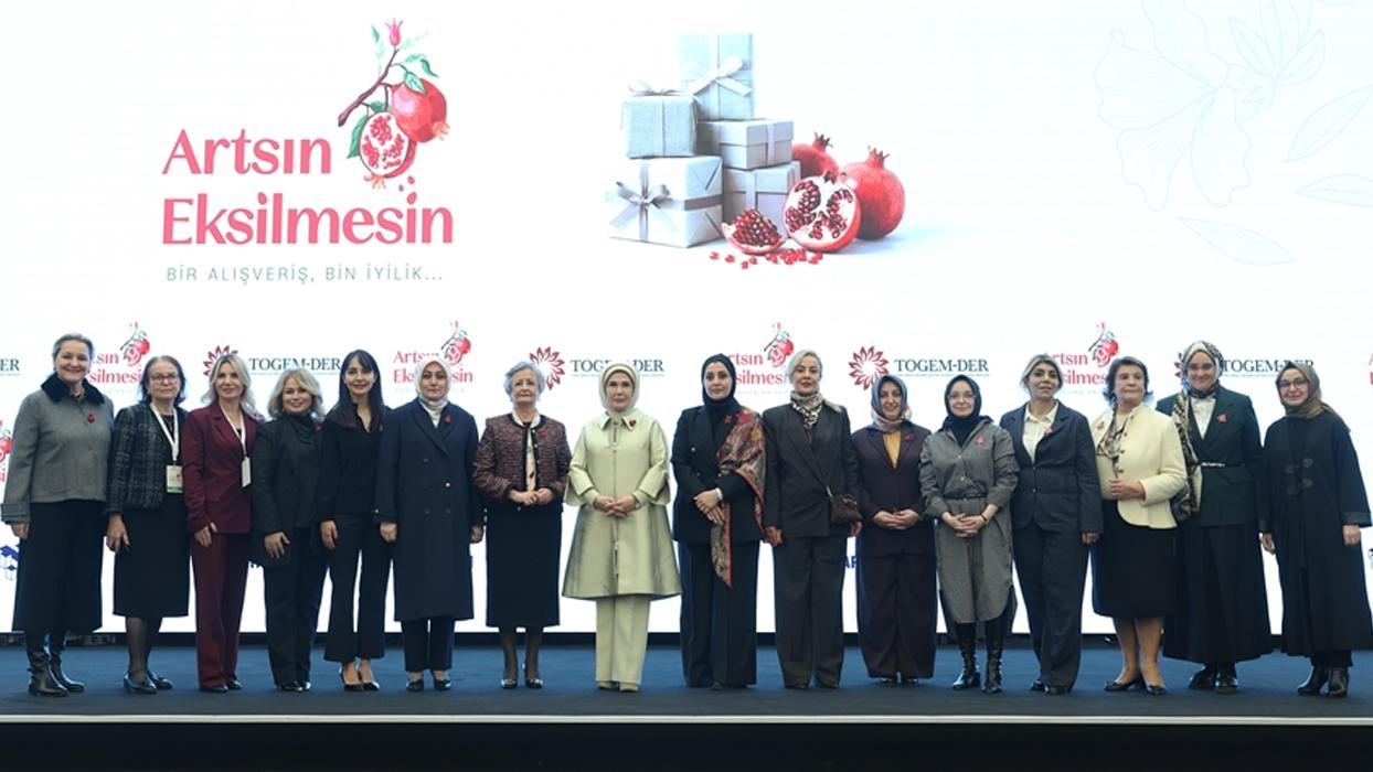 Emine Erdoğan, TOGEM-DER'in "Artsın Eksilmesin Dönüşüm Pazarı"nın açılışına katıldı