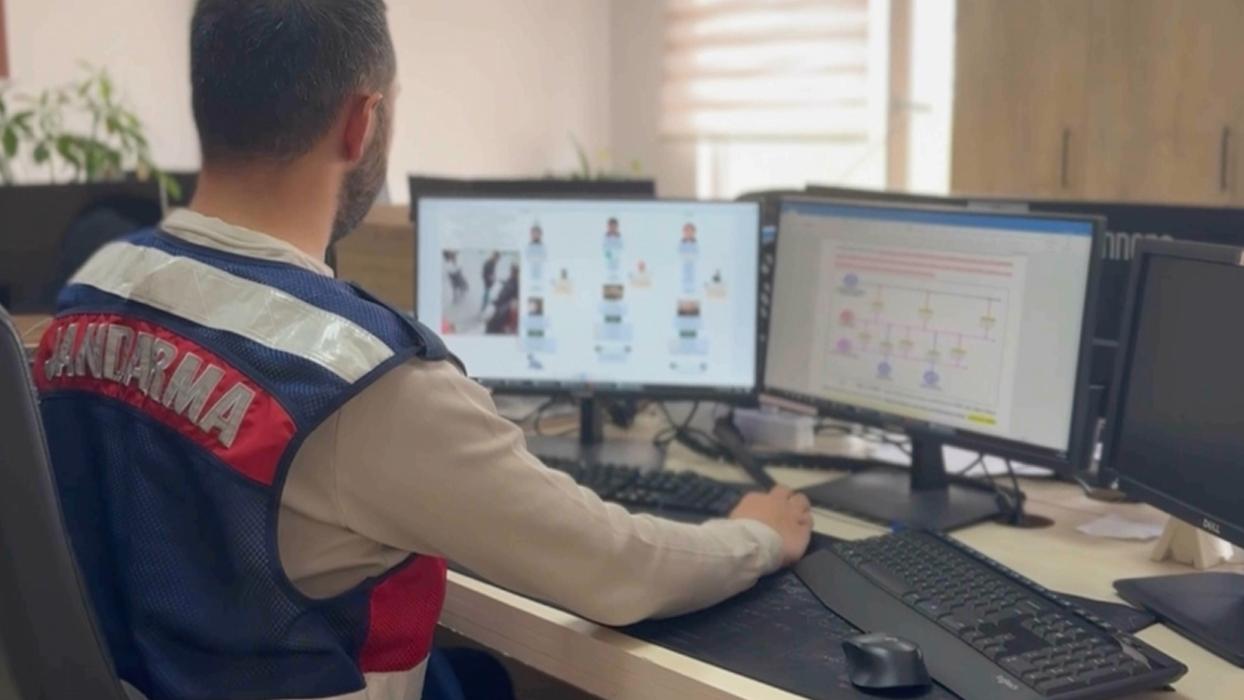 "Siber dolandırıcılık" operasyonları: 54 tutuklama