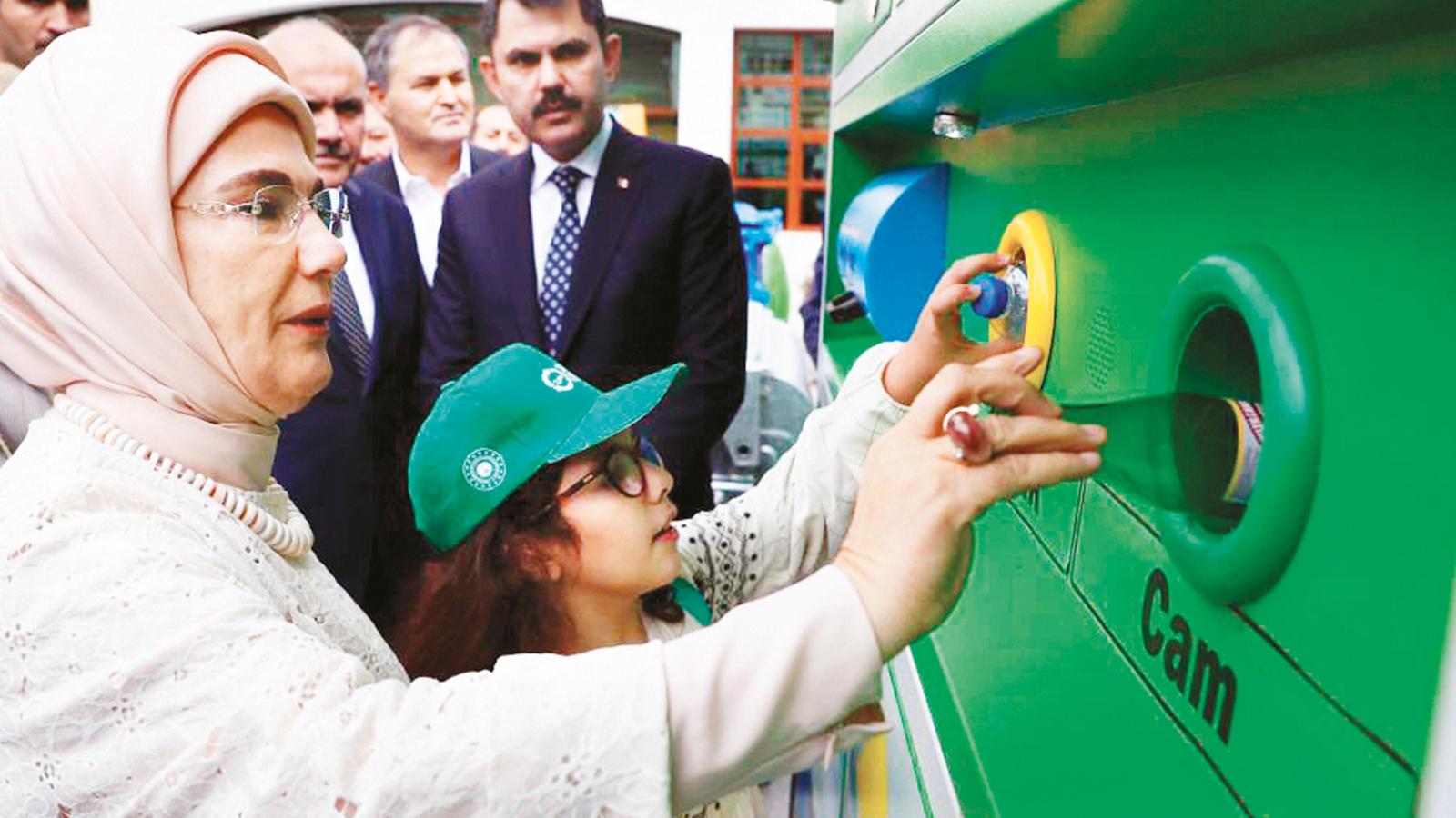 Emine Erdoğan himayesinde yürütülen depozito projesi büyüyor! Ekonomiye 520 milyon avroluk katkı