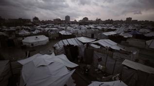 Gazze'de insani kriz: Çadırlar sular altında kaldı