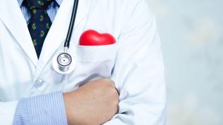 Kalp cerrahı uyardı! Bu dört gıda vücudunuzu zehirliyor