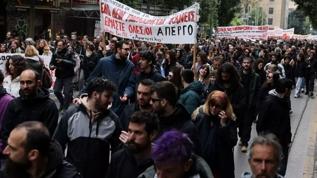 Yunanistan'da protesto fırtınası! Çiftçilerden sonra memurlar da grevde
