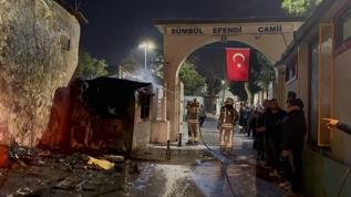 Fatih'te caminin temizlik kulübesinde çıkan yangın söndürüldü