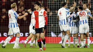 Taraftarlardan tepki yağdı! Robin van Persie tribüne gitti