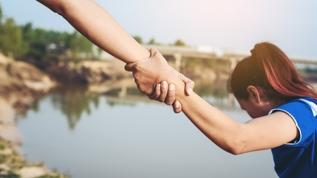 Başkalarına yardım etmek beyin yaşlanmasını yavaşlatıyor