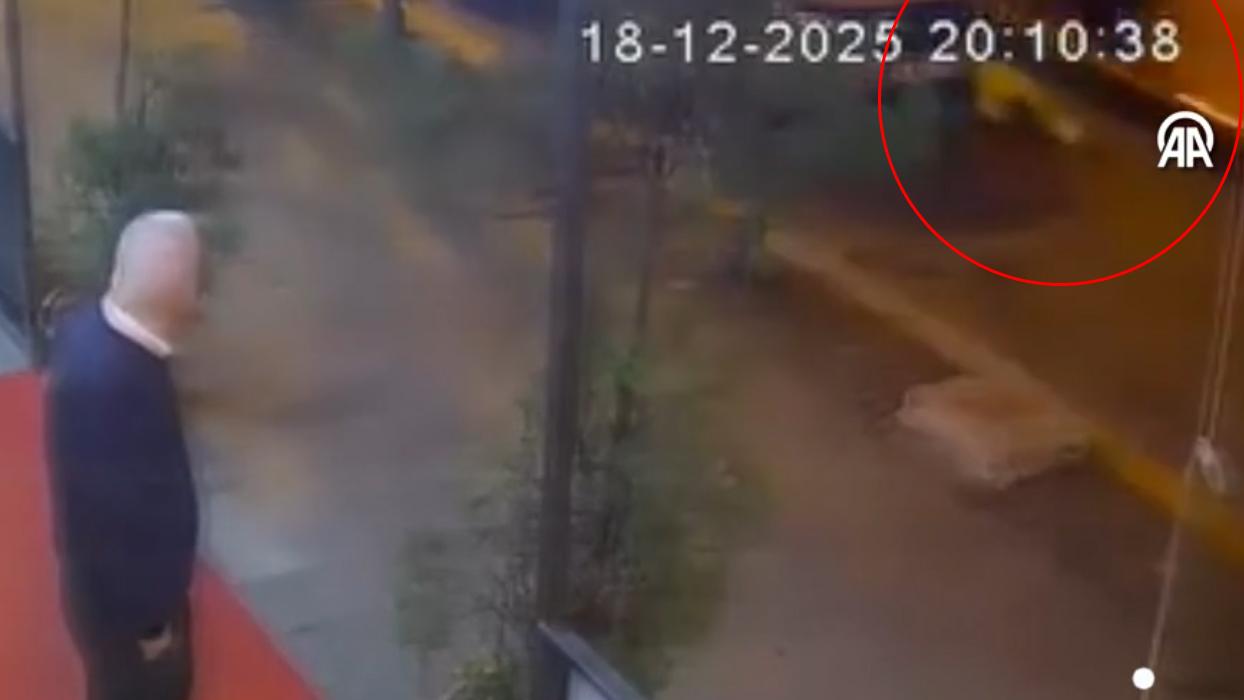 İETT şoförü dehşeti kamerada... Bisikletliye çarpıp firar etti