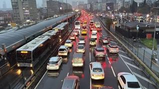 İstanbul'da haftanın ilk iş gününde trafik yoğunluğu yüzde 81'e çıktı