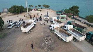 Kaçak yapıların yıkımında gergin anlar: Benzin döküp ateşe verdiler