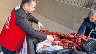 Kahramanmaraş'ta 850 kilogram son kullanma tarihi geçmiş sucuk imha edildi