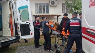 Aile içi tartışma kanlı bitti! Babasını ve yengesini tabancayla vurdu