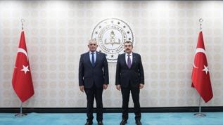 Bakan Tekin, KKTC Milli Eğitim Bakanı Çavuşoğlu ile bir araya geldi