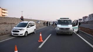 Şanlıurfa'da minibüs ve hafif ticari aracın çarptığı yaya öldü