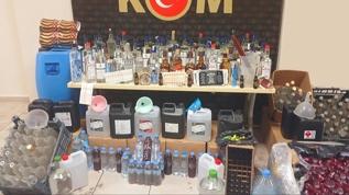 İzmir'de sahte içki operasyonu! 3 bin litre etil alkol ele geçirildi