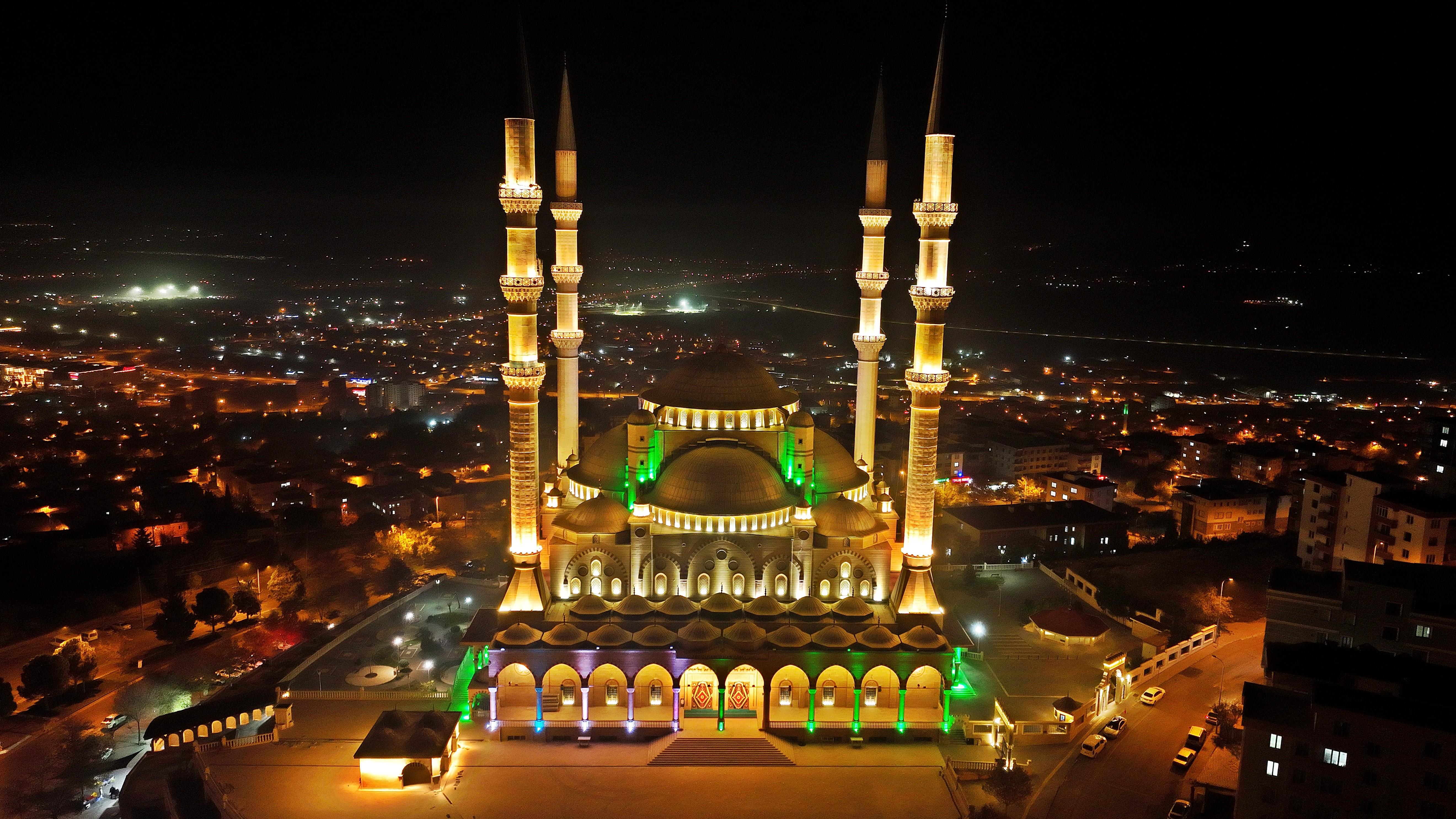 Regaip Kandili mesajları ve sözleri! 2025 Regaip Kandili en güzel, kısa, anlamlı resimli mesajları