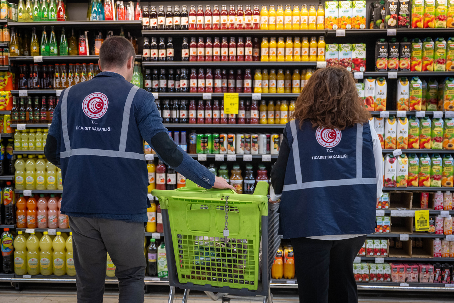 Asgari ücret sonrası etiket denetimi: Bakanlık fırsatçılara geçit vermedi