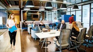 İşyerinde gündem zam... Duygusal hareket etmemek lazım!