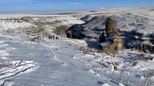 Eğitime kar engeli! Bazı il ve ilçelerde okullar tatil edildi