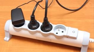 Ev yangınlarının sebebi olabilir! Uzatma kablosuna takılan 5 tehlikeli cihaz