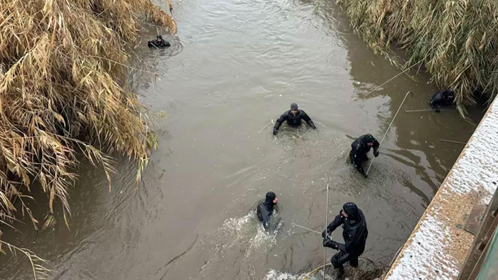Harran'da sulama kanalına düşen otomobilin sürücüsü aranıyor