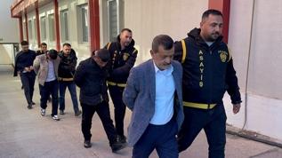 Kahvehane önünde kanlı gece! 2 arkadaş öldürüldü, 11 tutuklama