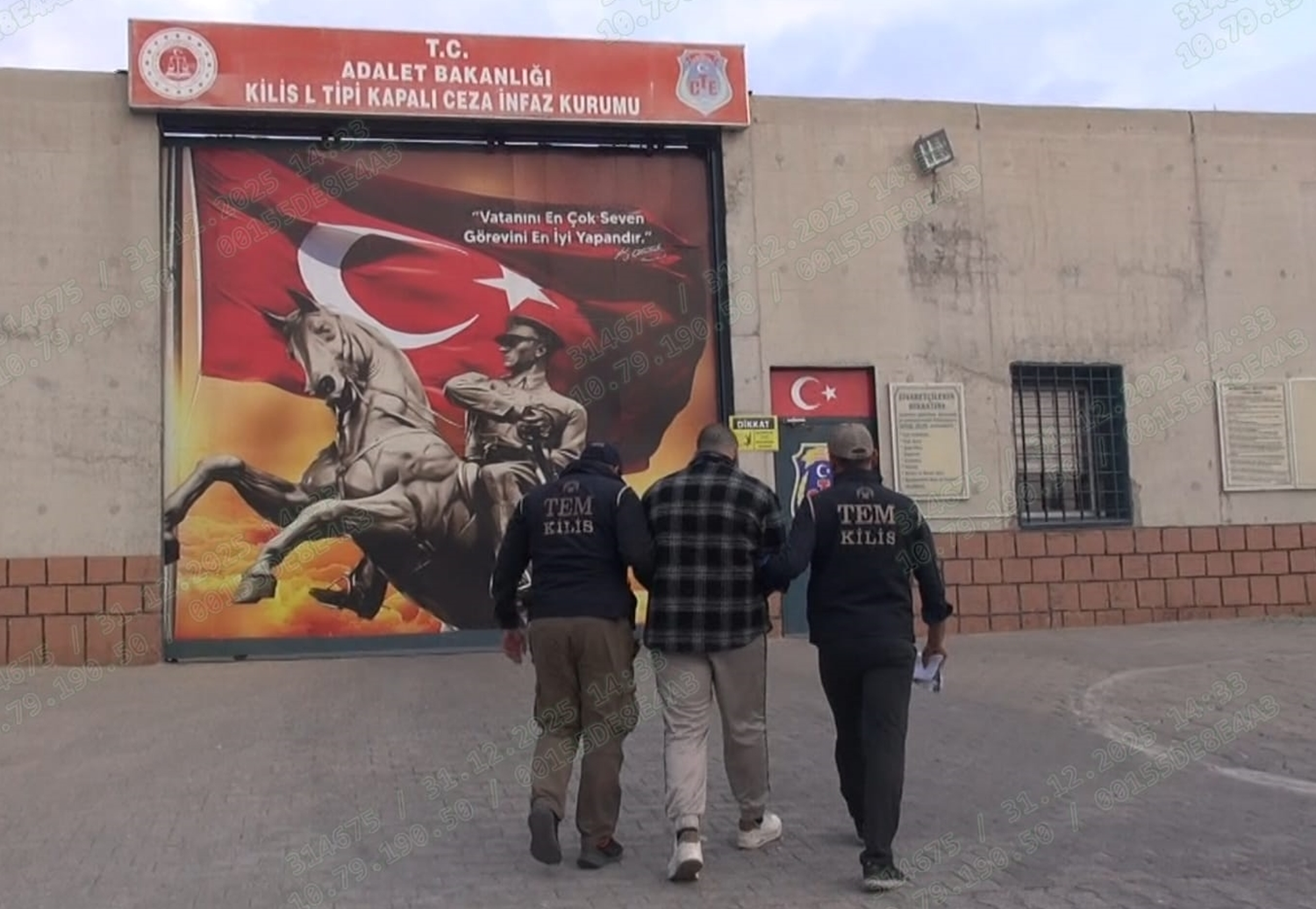 İki ilde terör örgütü DEAŞ'a operasyon: Zanlılar tutuklandı