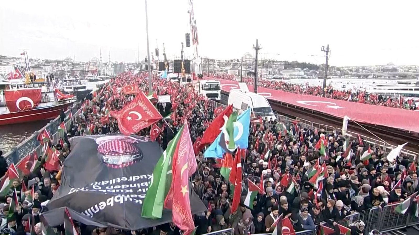 Galata Köprüsü'nde tarihi buluşma! Sinmiyoruz, susmuyoruz, Filistin'i unutmuyoruz...