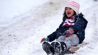 Yoğun kar yağışı ve buzlanma... Bazı illerde eğitime kar tatili