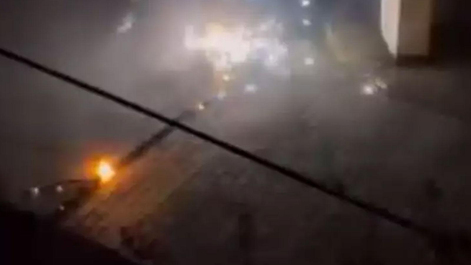 Arnavutköy'de patlama paniği: Elektrik kabloları araçlara zarar verdi