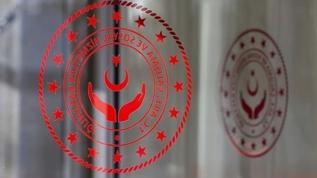 Esenler'de otobüs durağında terk edilen 1 aylık bebek koruma altına alındı