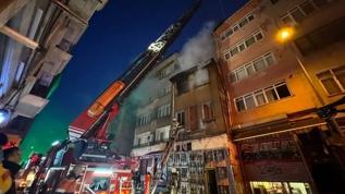 Metruk binada korkutan yangın: Bir kişi yaralandı